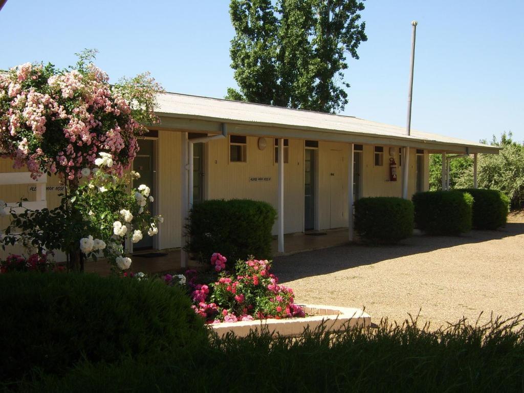 Garden Motor Inn Gundagai Esterno foto